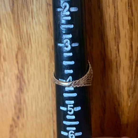 14k VINTAGE RUBY STAR FILIGREE RING - Picture 7 of 9